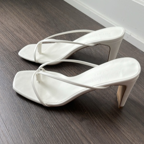Brand new never worn white strappy heels size 8 - Picture 2 of 3